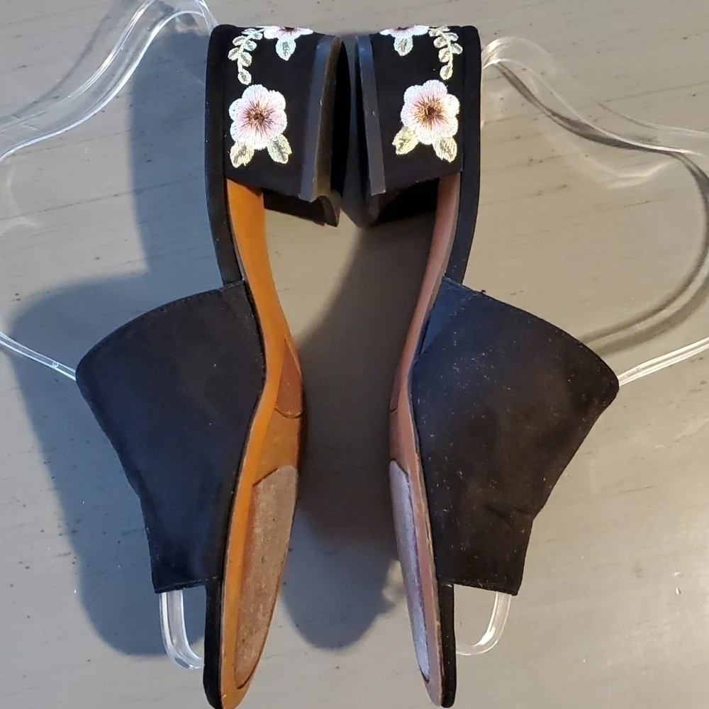 Franco Sarto-  Slides sandal Black Suede embroidered heels slip on women's 7.5